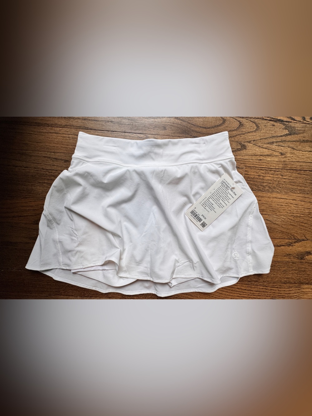Lululemon lightweight  white high rose tennis skirt NWT size 6